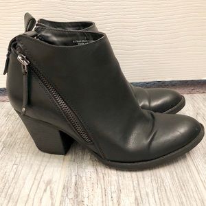 Dolce Vita Side Zipper Ankle Booties
